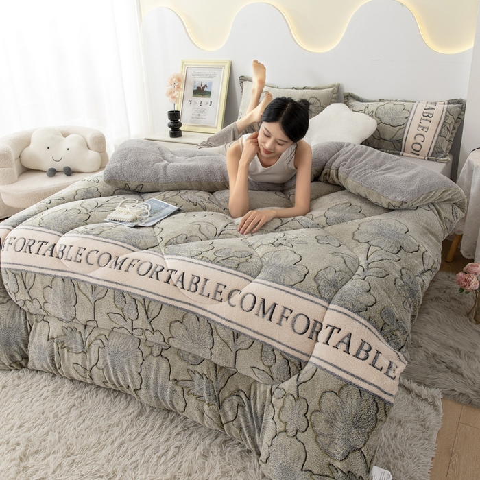 91家纺网 家纺一手货源 找家纺 八方汇（一户被芯生活馆） 2025新款雪花绒羊羔绒加厚冬被子被芯 绿茶情话