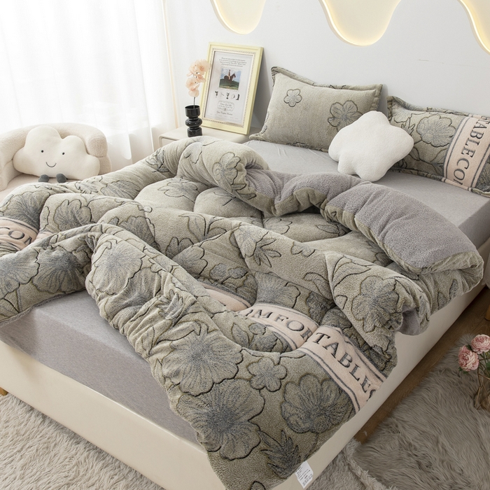 91家纺网 家纺一手货源 找家纺 八方汇（一户被芯生活馆） 2025新款雪花绒羊羔绒加厚冬被子被芯 绿茶情话