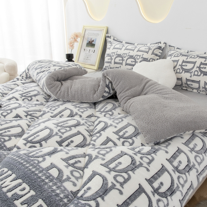 91家纺网 家纺一手货源 找家纺 八方汇（一户被芯生活馆） 2025新款雪花绒羊羔绒加厚冬被子被芯 用心的爱