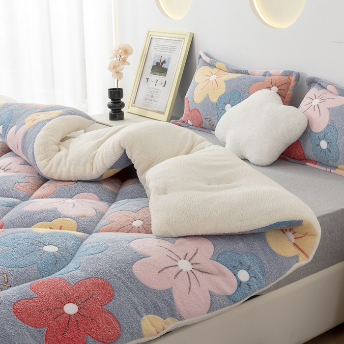 91家纺网 家纺一手货源 找家纺 八方汇（一户被芯生活馆） 2025新款雪花绒羊羔绒加厚冬被子被芯 妙笔生花