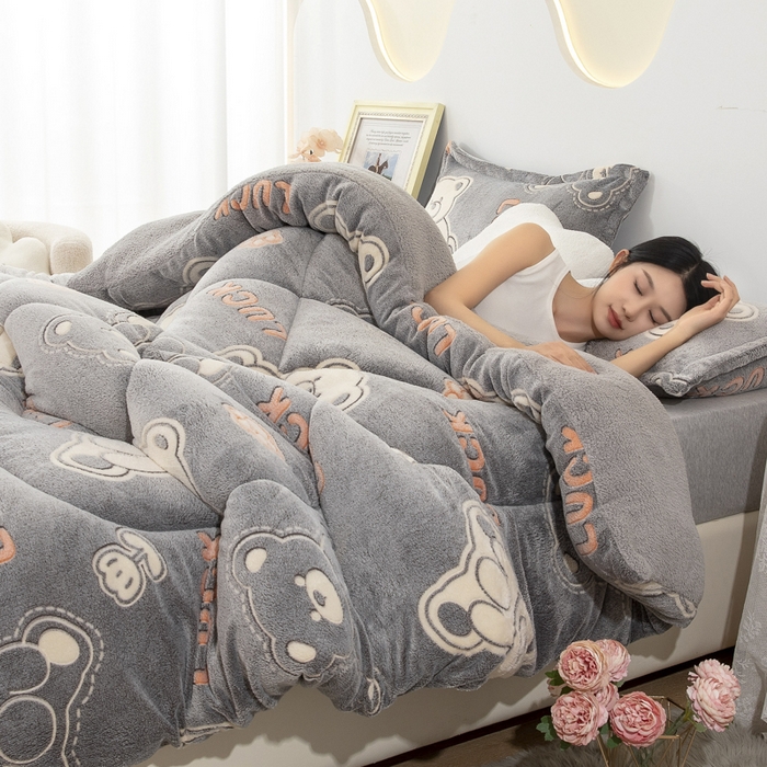 91家纺网 家纺一手货源 找家纺 八方汇（一户被芯生活馆） 2025新款雪花绒羊羔绒加厚冬被子被芯 幸运熊