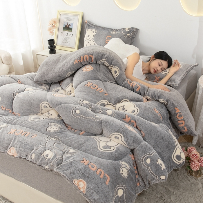 91家纺网 家纺一手货源 找家纺 八方汇（一户被芯生活馆） 2025新款雪花绒羊羔绒加厚冬被子被芯 幸运熊