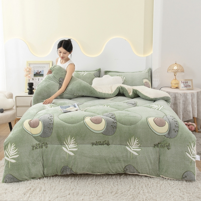 91家纺网 家纺一手货源 找家纺 八方汇（一户被芯生活馆） 2025新款雪花绒羊羔绒加厚冬被子被芯 牛油果