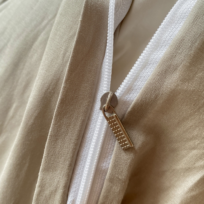 91家纺网 家纺一手货源 找家纺 八方汇（一户被芯生活馆） 2025新款A类全棉色织无印风水洗棉色织学生三件套 咖啡色