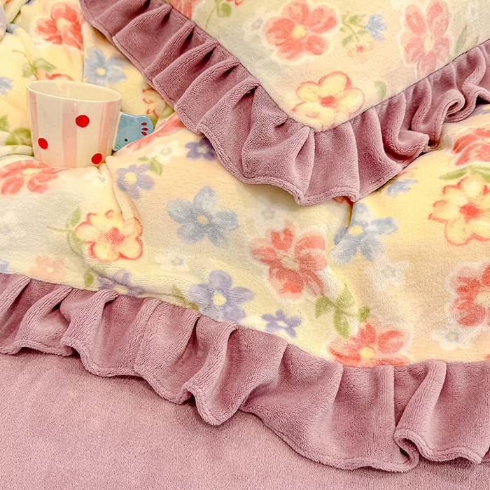 91家纺网 家纺一手货源 找家纺 （总）归属 2025新款韩版花边牛奶绒四件套（提供买家秀）