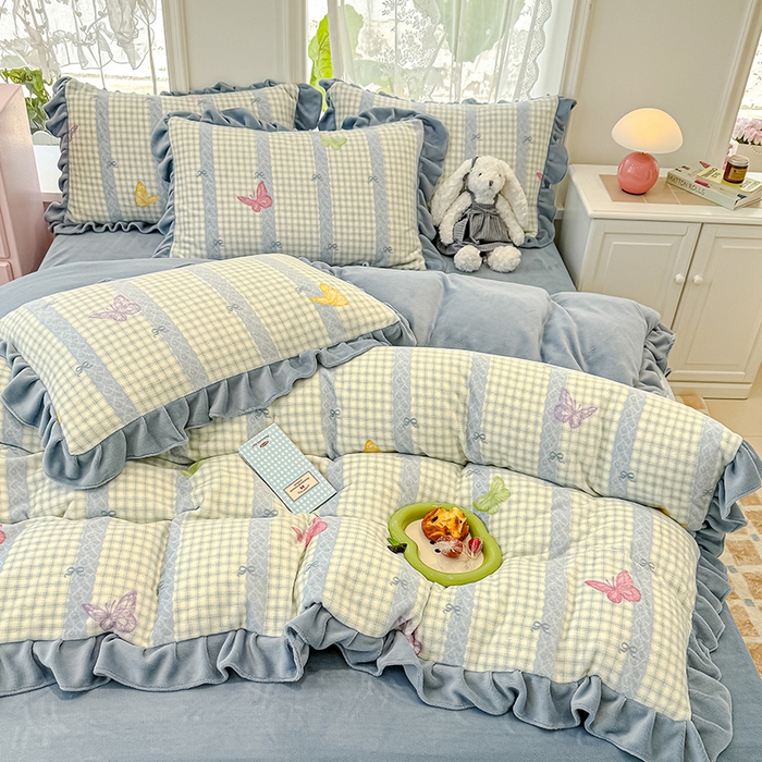 91家纺网 家纺一手货源 找家纺 （总）归属 2025新款韩版花边牛奶绒四件套（提供买家秀）