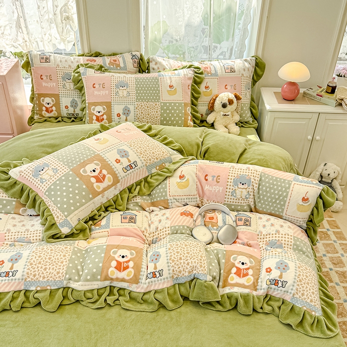 91家纺网 家纺一手货源 找家纺 （总）归属 2025新款韩版花边牛奶绒四件套（提供买家秀）