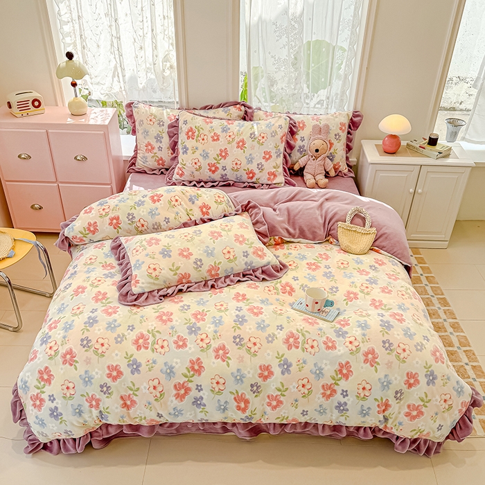 91家纺网 家纺一手货源 找家纺 归属 2025新款韩版花边牛奶绒四件套 缤纷花园