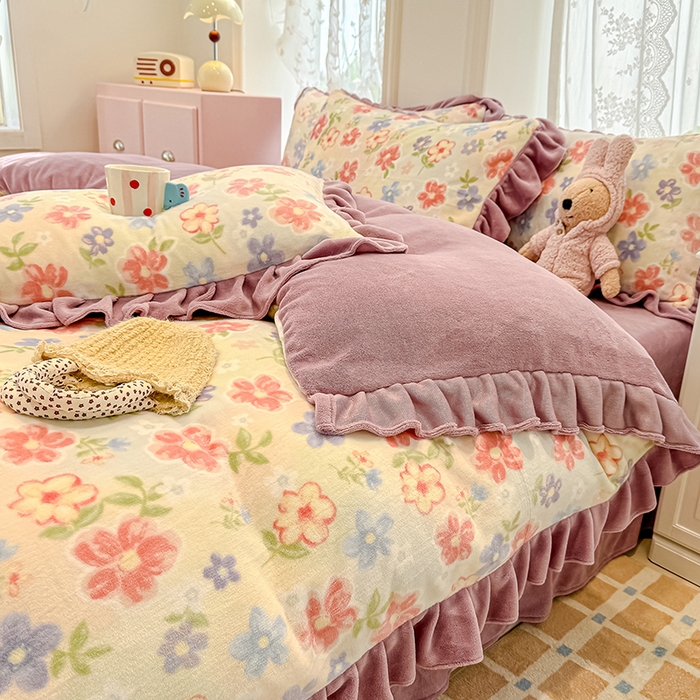 91家纺网 家纺一手货源 找家纺 归属 2025新款韩版花边牛奶绒四件套 缤纷花园