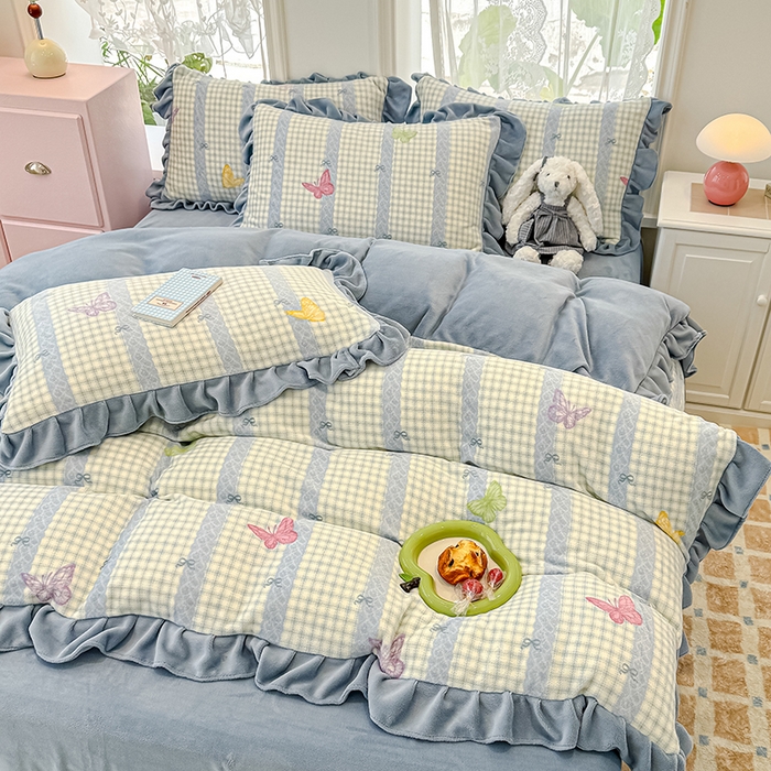 91家纺网 家纺一手货源 找家纺 归属 2025新款韩版花边牛奶绒四件套 格子蝴蝶