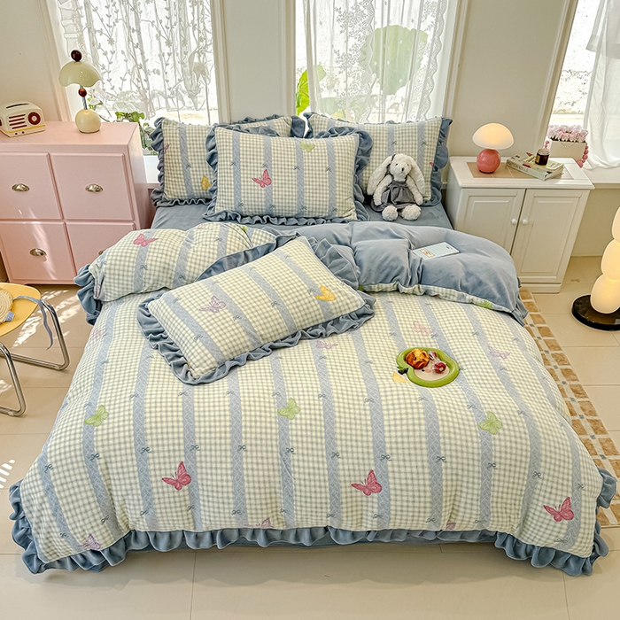 91家纺网 家纺一手货源 找家纺 归属 2025新款韩版花边牛奶绒四件套 格子蝴蝶