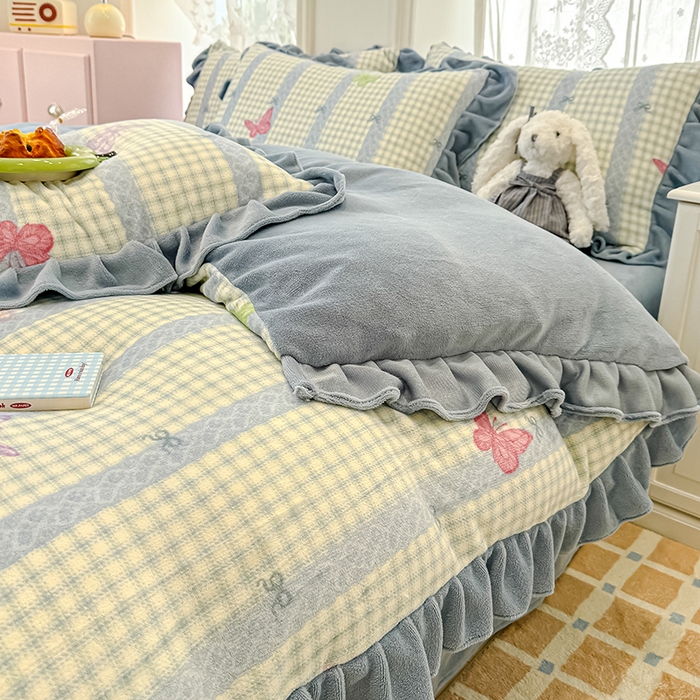 91家纺网 家纺一手货源 找家纺 归属 2025新款韩版花边牛奶绒四件套 格子蝴蝶