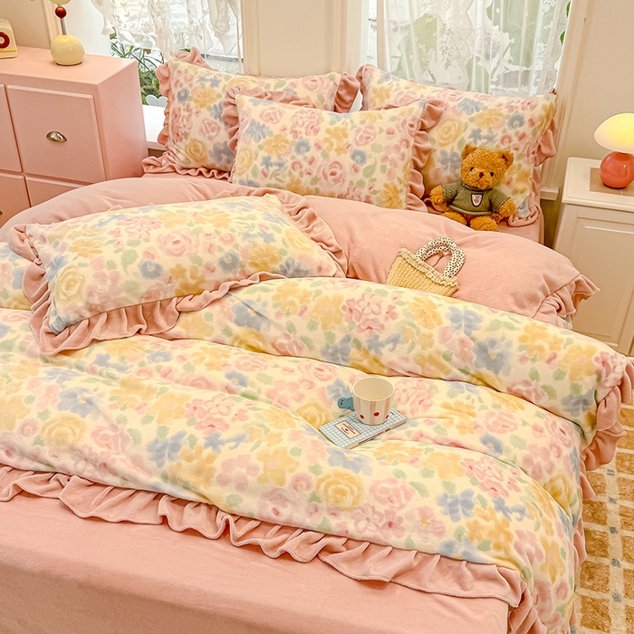 91家纺网 家纺一手货源 找家纺 归属 2025新款韩版花边牛奶绒四件套 花漾意影