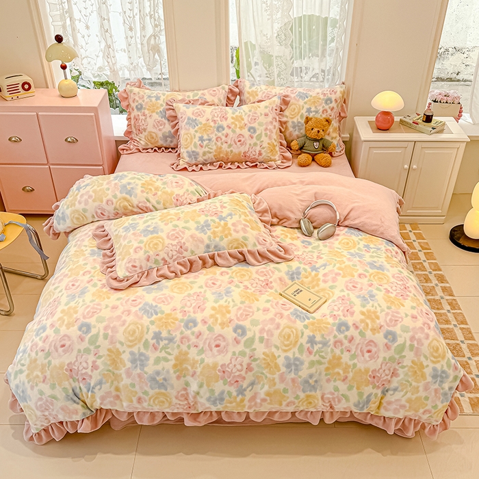 91家纺网 家纺一手货源 找家纺 归属 2025新款韩版花边牛奶绒四件套 花漾意影