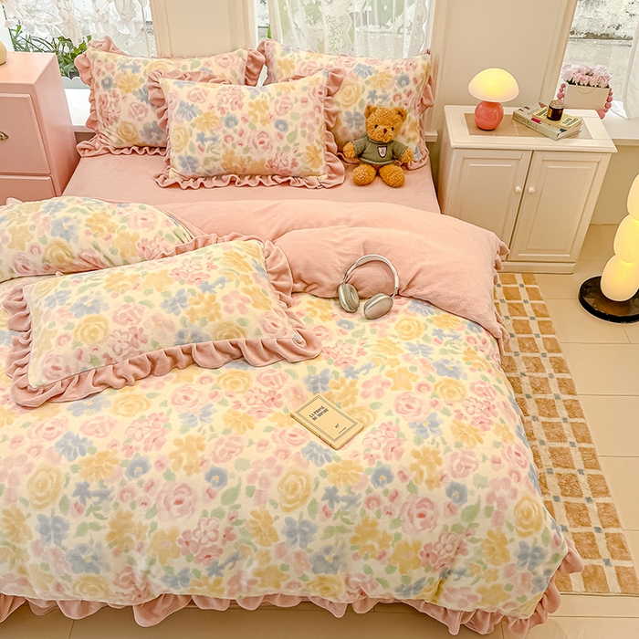 91家纺网 家纺一手货源 找家纺 归属 2025新款韩版花边牛奶绒四件套 花漾意影