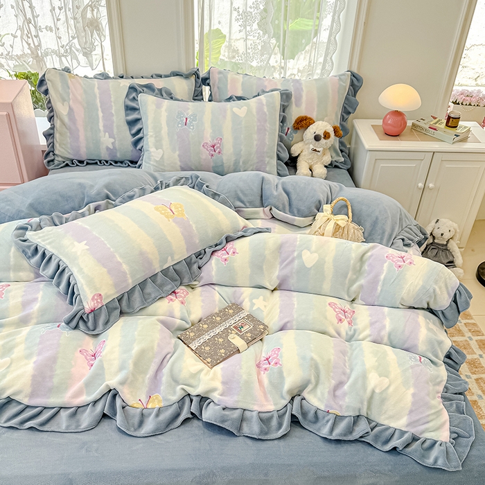 归属 2025新款韩版花边牛奶绒四件套 渐变蝴蝶