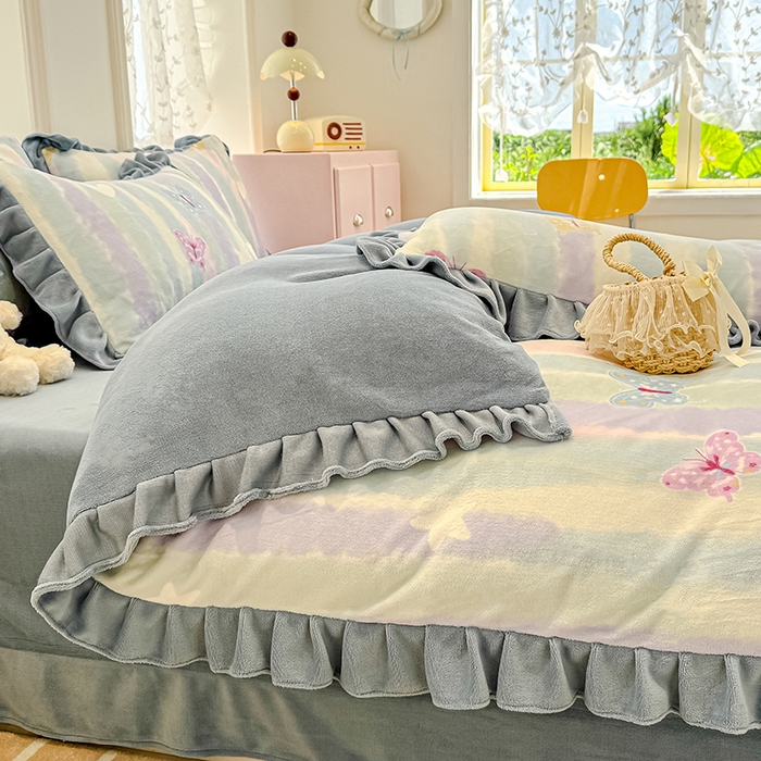 91家纺网 家纺一手货源 找家纺 归属 2025新款韩版花边牛奶绒四件套 渐变蝴蝶