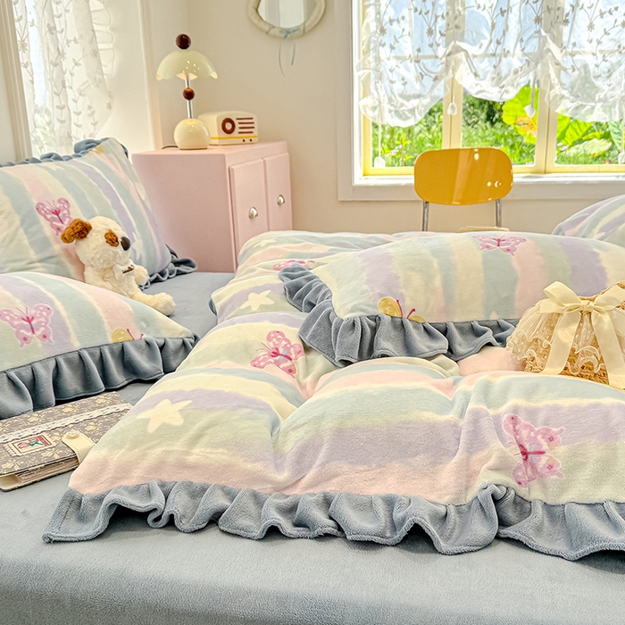 91家纺网 家纺一手货源 找家纺 归属 2025新款韩版花边牛奶绒四件套 渐变蝴蝶