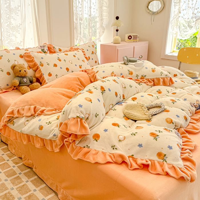 91家纺网 家纺一手货源 找家纺 归属 2025新款韩版花边牛奶绒四件套 橘子小熊