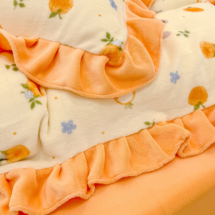 91家纺网 家纺一手货源 找家纺 归属 2025新款韩版花边牛奶绒四件套 橘子小熊