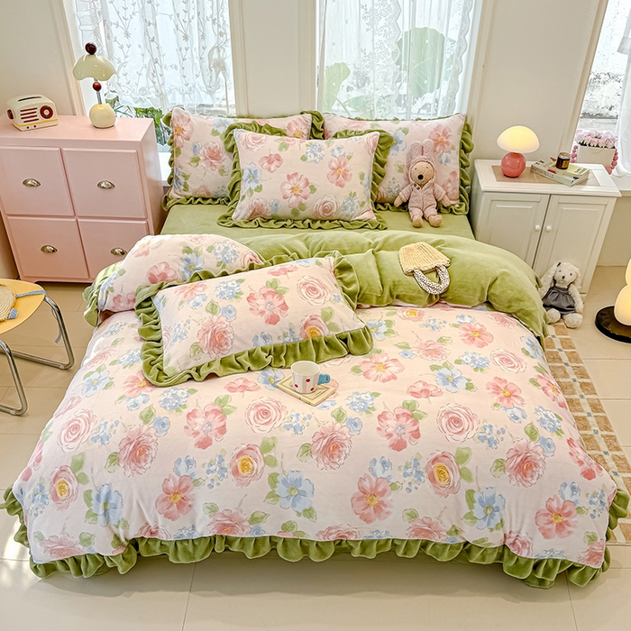 91家纺网 家纺一手货源 找家纺 归属 2025新款韩版花边牛奶绒四件套 蓝海玫瑰