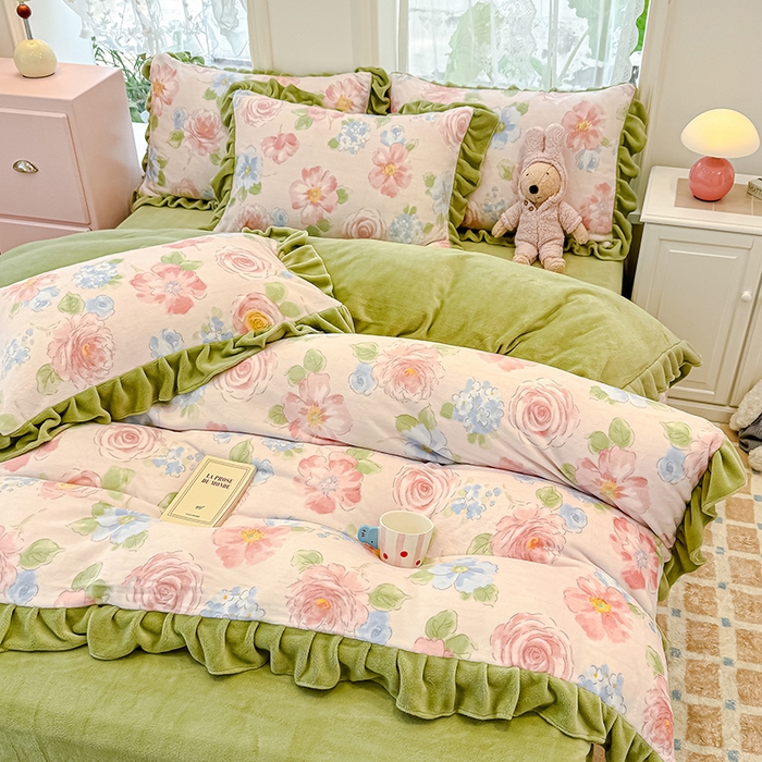 91家纺网 家纺一手货源 找家纺 归属 2025新款韩版花边牛奶绒四件套 蓝海玫瑰