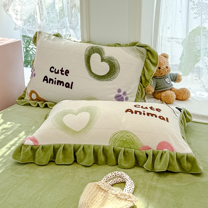 91家纺网 家纺一手货源 找家纺 归属 2025新款韩版花边牛奶绒四件套 洛可可熊