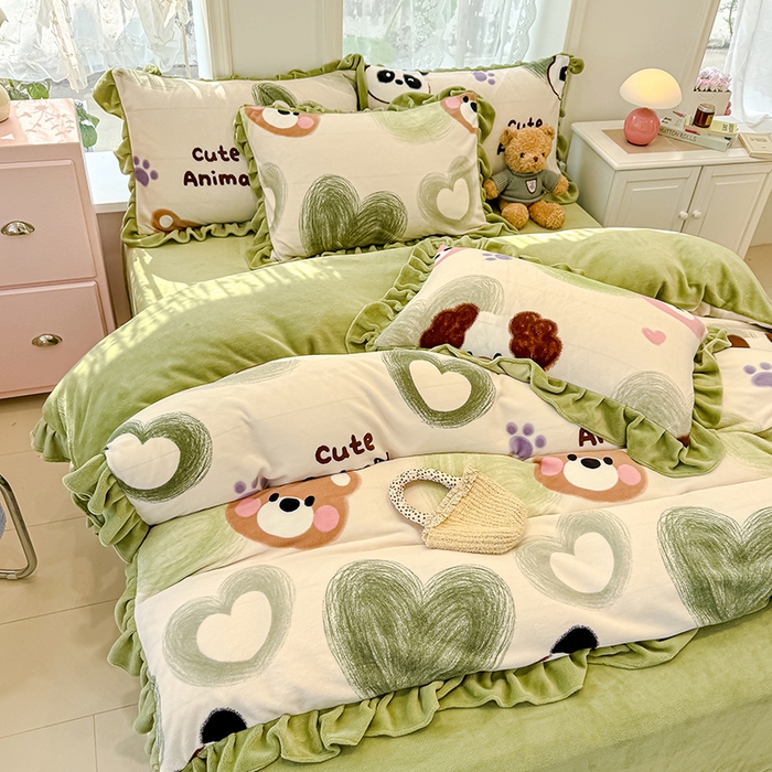 91家纺网 家纺一手货源 找家纺 归属 2025新款韩版花边牛奶绒四件套 洛可可熊