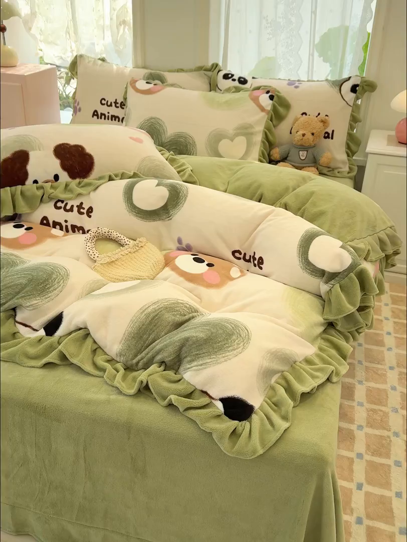 91家纺网 家纺一手货源 找家纺 归属 2025新款韩版花边牛奶绒四件套 洛可可熊