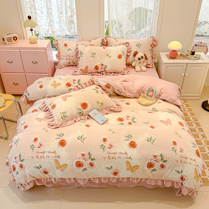 91家纺网 家纺一手货源 找家纺 归属 2025新款韩版花边牛奶绒四件套 暖蝶玫瑰