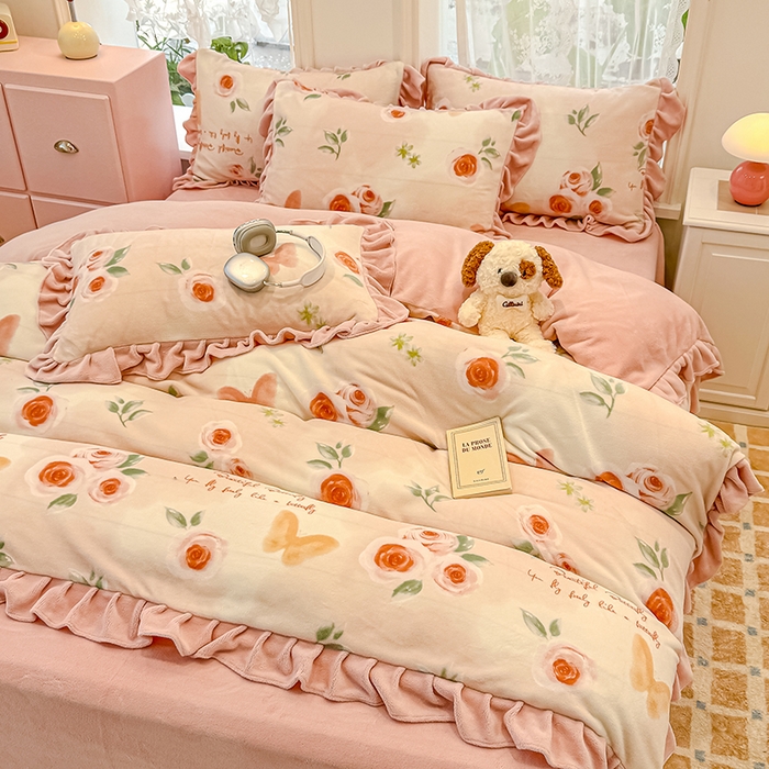 91家纺网 家纺一手货源 找家纺 归属 2025新款韩版花边牛奶绒四件套 暖蝶玫瑰