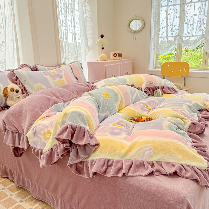 91家纺网 家纺一手货源 找家纺 归属 2025新款韩版花边牛奶绒四件套 七彩花梦