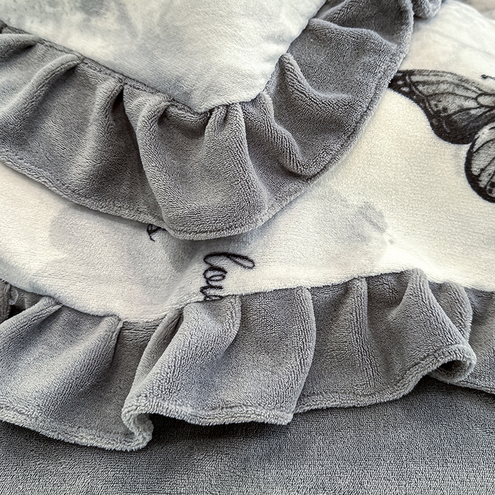 91家纺网 家纺一手货源 找家纺 归属 2025新款韩版花边牛奶绒四件套 水墨蝴蝶