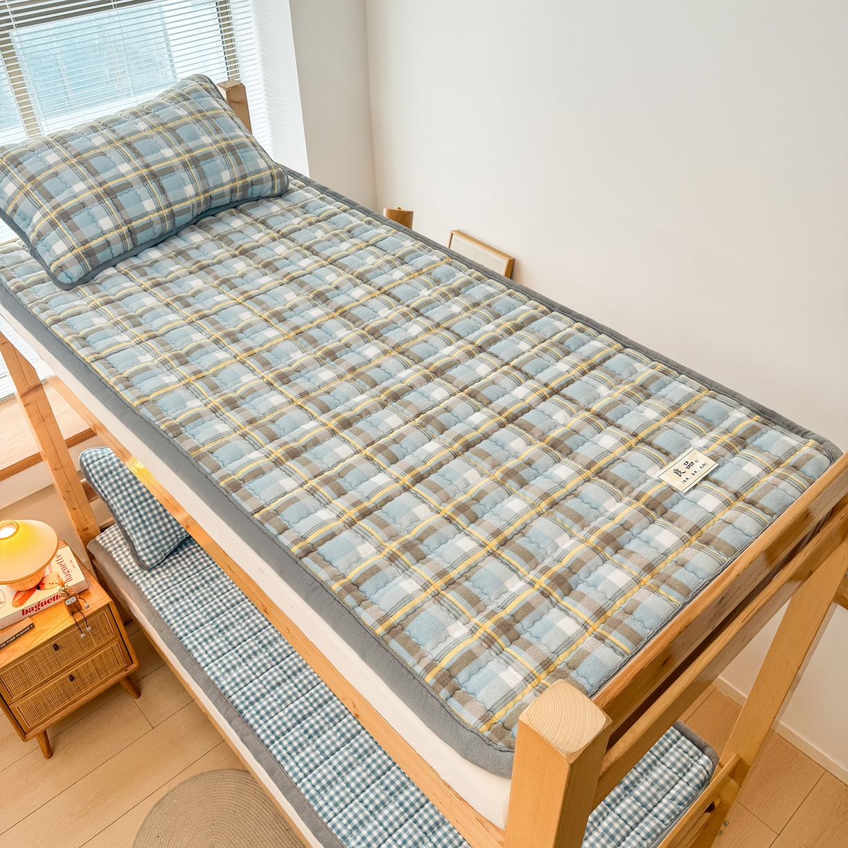 91家纺网 家纺一手货源 找家纺 （总）喜居 【加厚200g夹棉】2025新款无印风良品牛奶绒床垫床褥子