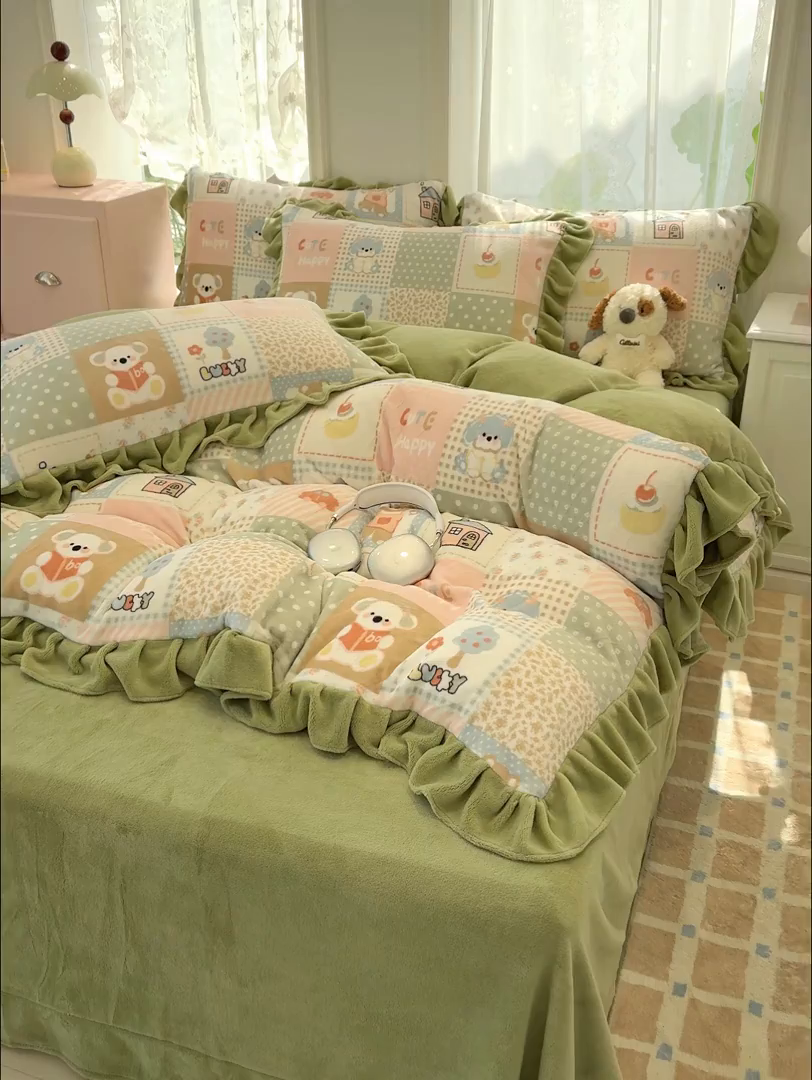 91家纺网 家纺一手货源 找家纺 归属 2025新款韩版花边牛奶绒四件套 童趣乐园