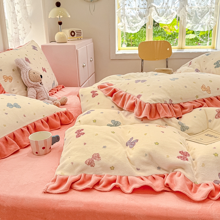 91家纺网 家纺一手货源 找家纺 归属 2025新款韩版花边牛奶绒四件套 星空蝴蝶