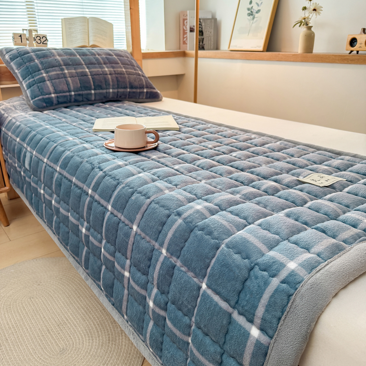91家纺网 家纺一手货源 找家纺 喜居 【加厚200g夹棉】2025新款无印风良品牛奶绒床垫床褥子 良品-海蓝格
