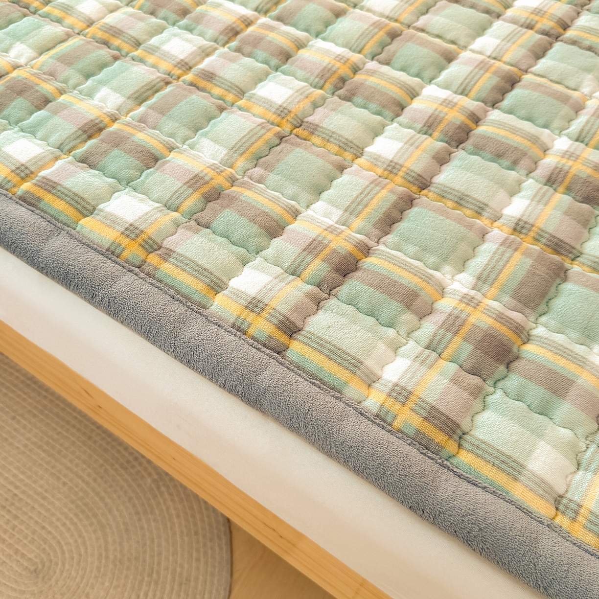 91家纺网 家纺一手货源 找家纺 喜居 【加厚200g夹棉】2025新款无印风良品牛奶绒床垫床褥子 良品-简兮绿