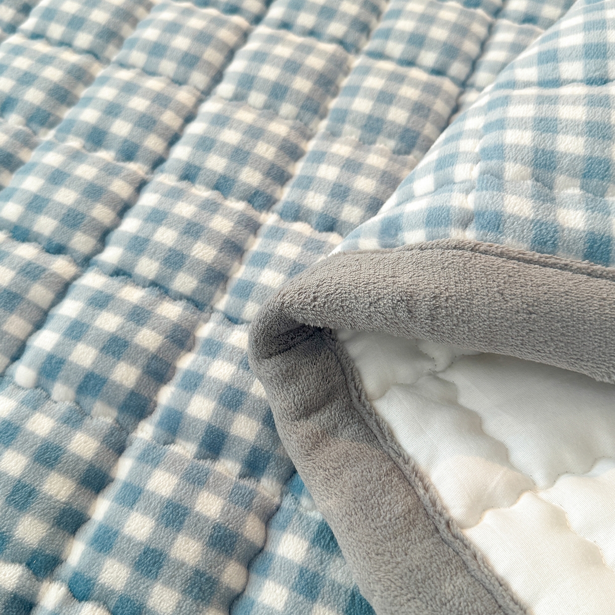 91家纺网 家纺一手货源 找家纺 喜居 【加厚200g夹棉】2025新款无印风良品牛奶绒床垫床褥子 良品-蓝小格