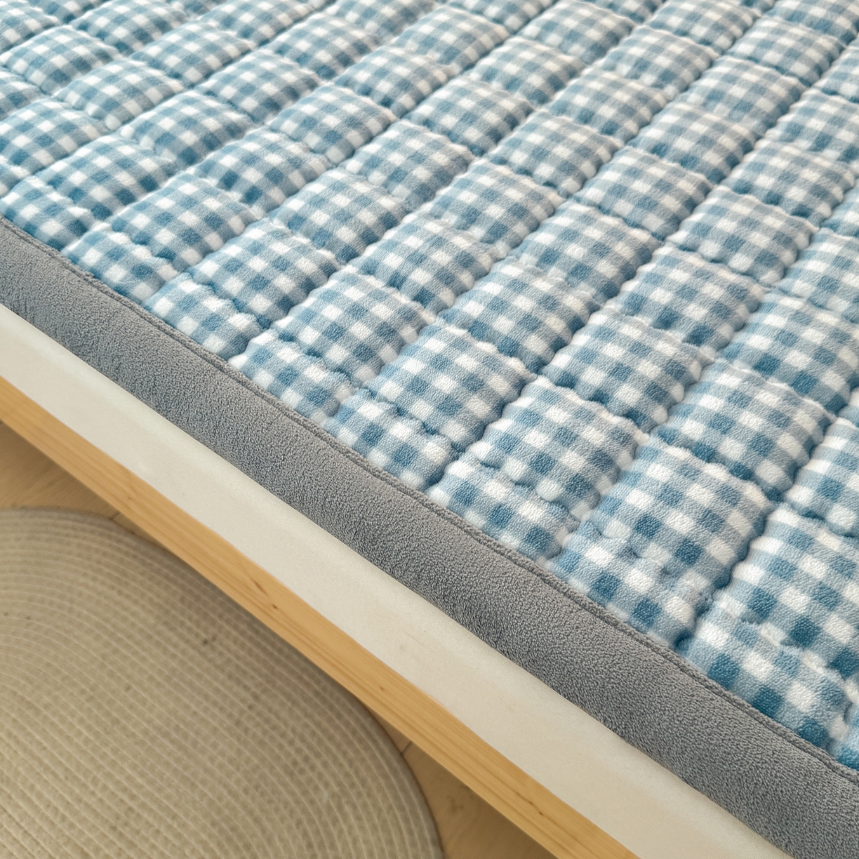 91家纺网 家纺一手货源 找家纺 喜居 【加厚200g夹棉】2025新款无印风良品牛奶绒床垫床褥子 良品-蓝小格