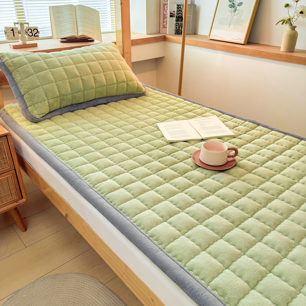 91家纺网 家纺一手货源 找家纺 喜居 【加厚200g夹棉】2025新款无印风良品牛奶绒床垫床褥子 良品-香草绿