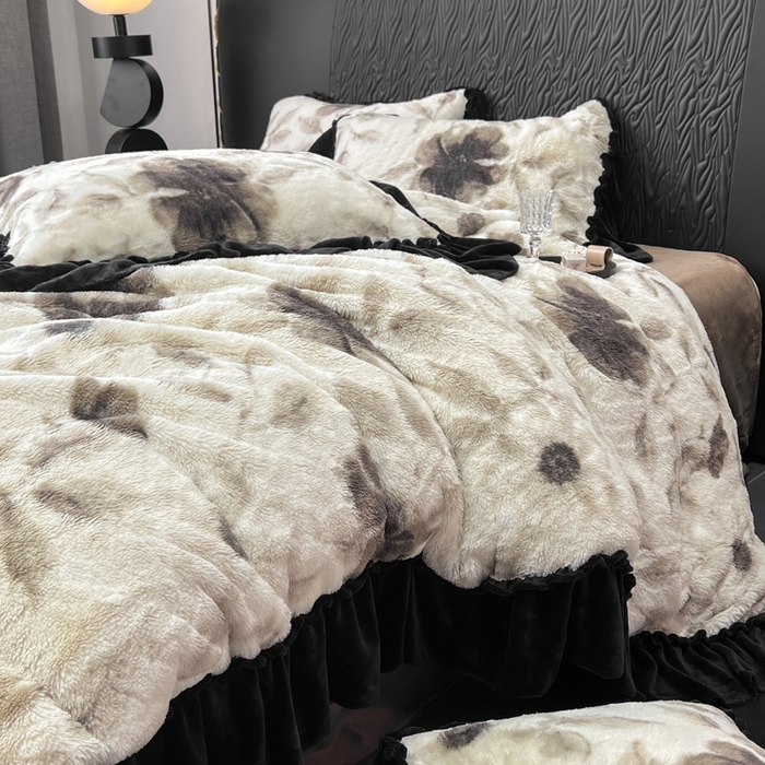 91家纺网 家纺一手货源 找家纺 （总）创爱家纺 2025新款法式韩版花边兔毛绒印花四件套