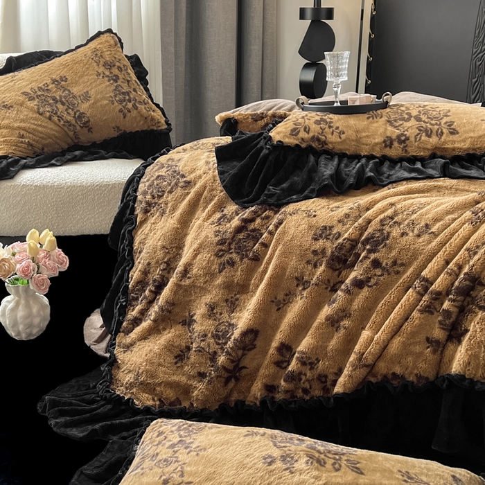 91家纺网 家纺一手货源 找家纺 创爱家纺 2025新款法式韩版花边兔毛绒印花四件套 法式花边-晚意