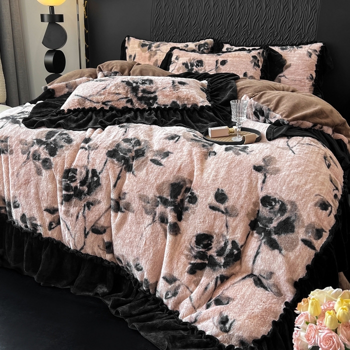 91家纺网 家纺一手货源 找家纺 创爱家纺 2025新款法式韩版花边兔毛绒印花四件套 法式花边-简爱