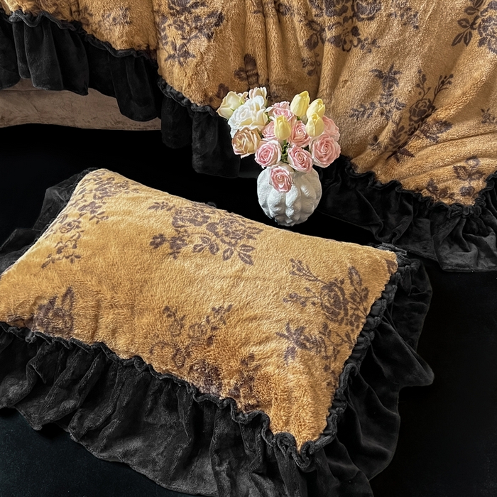 91家纺网 家纺一手货源 找家纺 创爱家纺 2025新款法式韩版花边兔毛绒印花四件套 法式花边-晚意