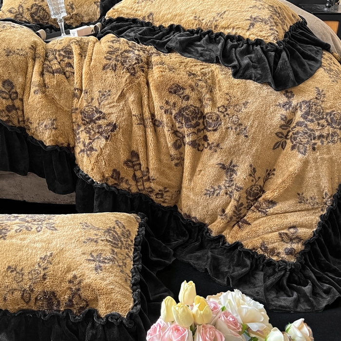 91家纺网 家纺一手货源 找家纺 创爱家纺 2025新款法式韩版花边兔毛绒印花四件套 法式花边-晚意