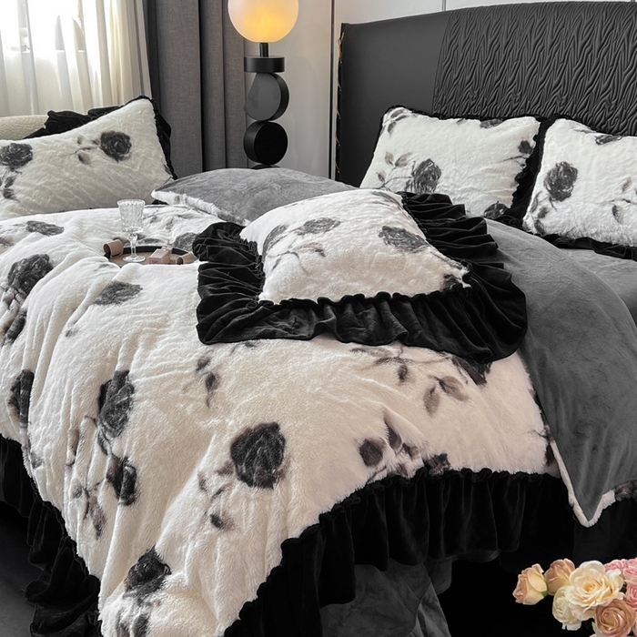 91家纺网 家纺一手货源 找家纺 创爱家纺 2025新款法式韩版花边兔毛绒印花四件套 法式花边-玫瑰