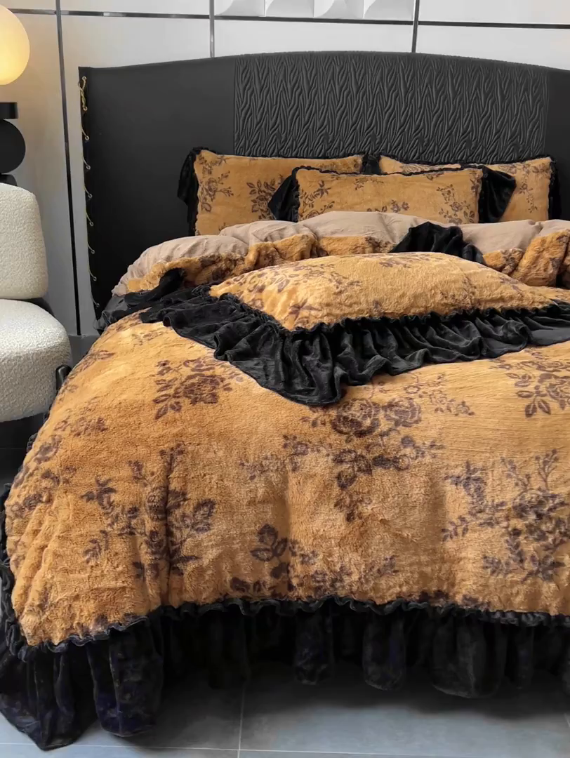 91家纺网 家纺一手货源 找家纺 创爱家纺 2025新款法式韩版花边兔毛绒印花四件套 法式花边-晚意