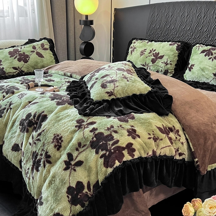 91家纺网 家纺一手货源 找家纺 创爱家纺 2025新款法式韩版花边兔毛绒印花四件套 法式花边-椿野