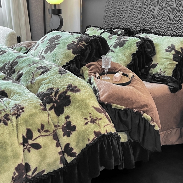 91家纺网 家纺一手货源 找家纺 创爱家纺 2025新款法式韩版花边兔毛绒印花四件套 法式花边-椿野